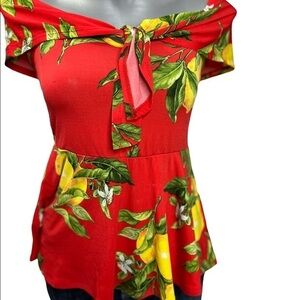Flowery summer top by Venus